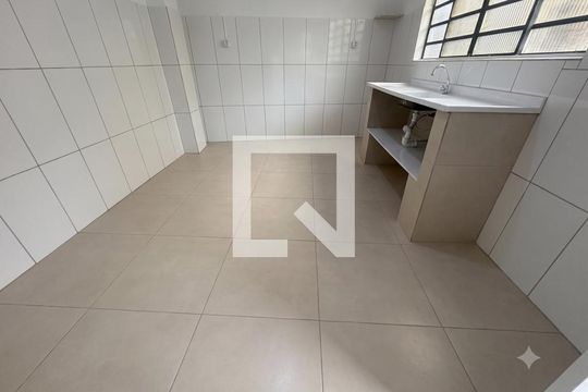 Sala/ cozinha de casa para alugar com 1 quarto, 17m² em Vila Ré, São Paulo