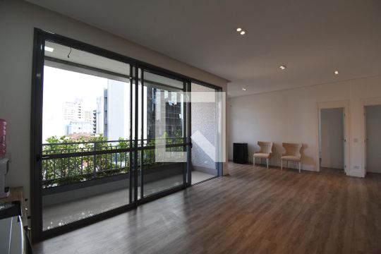Sala e Cozinha de apartamento à venda com 2 quartos, 147m² em Centro, Curitiba