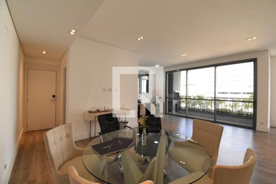 Sala e Cozinha de apartamento à venda com 2 quartos, 147m² em Centro, Curitiba