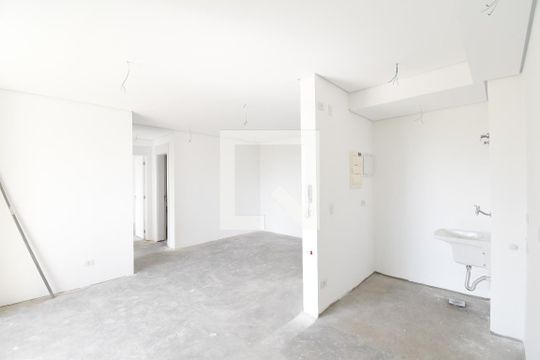 Sala e Cozinha de apartamento à venda com 2 quartos, 102m² em Centro, Curitiba