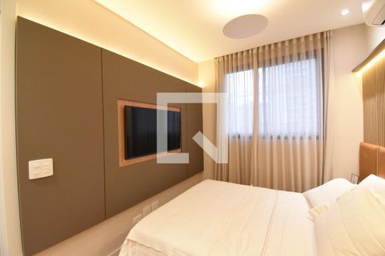 Quarto 1 de apartamento à venda com 2 quartos, 50m² em Centro, Curitiba