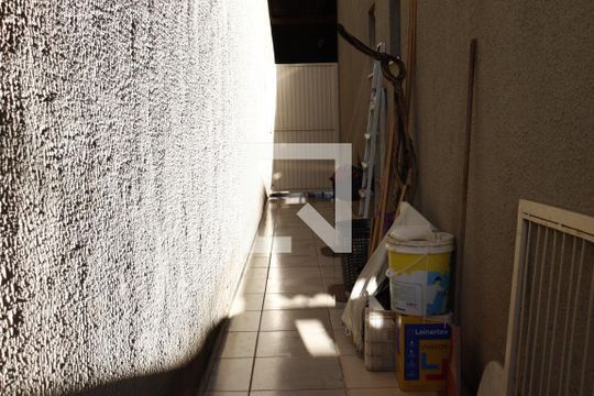 Casa à venda com 3 quartos, 142m² em Setor Faicalville, Goiânia