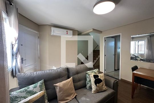 Sala de casa de condomínio à venda com 3 quartos, 179m² em Vila Sao Luiz (valparaizo), Barueri