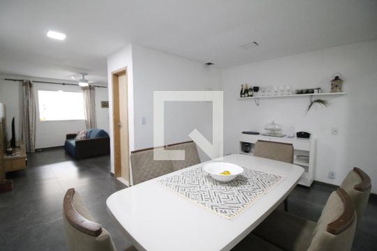 Casa para alugar com 3 quartos, 150m² em Taquara, Rio de Janeiro