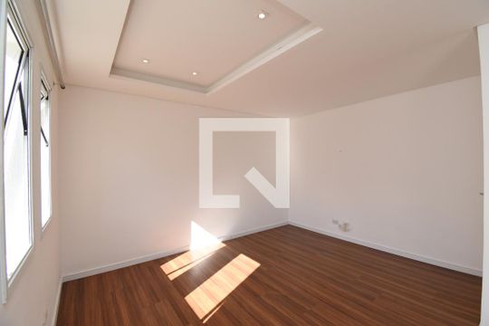 Casa de Condomínio para alugar com 3 quartos, 114m² em Barreirinha, Curitiba