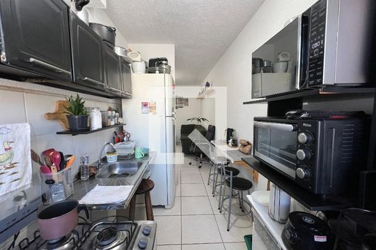 Cozinha de apartamento à venda com 2 quartos, 48m² em Arvoredo Ii, Contagem