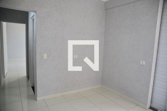 Quarto de casa para alugar com 2 quartos, 125m² em Jardim Lauro Gomes, São Bernardo do Campo