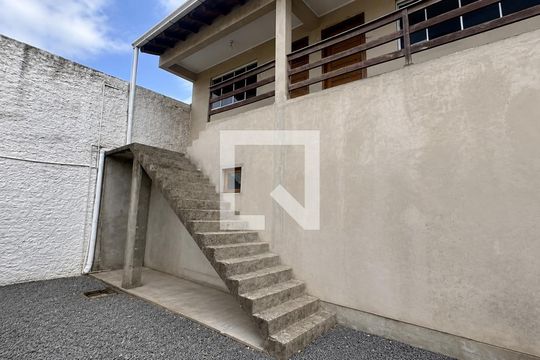 Casa para alugar com 1 quarto, 45m² em Neópolis, Gravataí