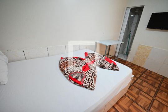 Suíte de casa à venda com 11 quartos, 432m² em Jardim Petropolis, Goiânia