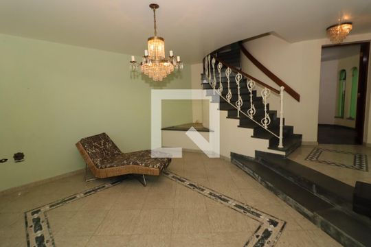 Sala de casa à venda com 3 quartos, 300m² em Vila Yara, Osasco