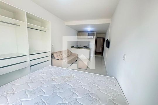 Studio de kitnet/studio para alugar com 1 quarto, 30m² em Setor Oeste, Goiânia