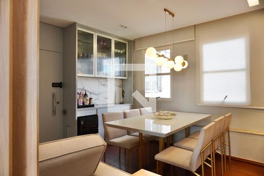 Apartamento à venda com 3 quartos, 95m² em Santa Tereza, Belo Horizonte