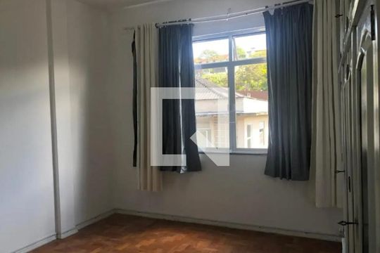 Quarto de apartamento para alugar com 1 quarto, 58m² em Vila Ipiranga, Porto Alegre