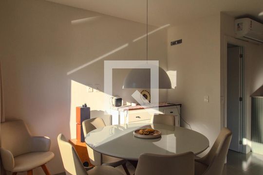Sala de apartamento à venda com 3 quartos, 92m² em Tristeza, Porto Alegre