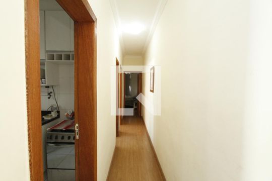 Corredor de apartamento para alugar com 2 quartos, 116m² em Estrela Dalva, Belo Horizonte