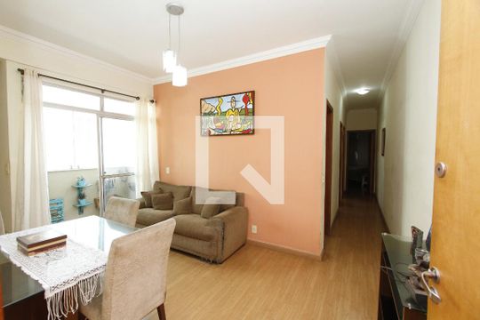 Apartamento para alugar com 2 quartos, 116m² em Estrela Dalva, Belo Horizonte