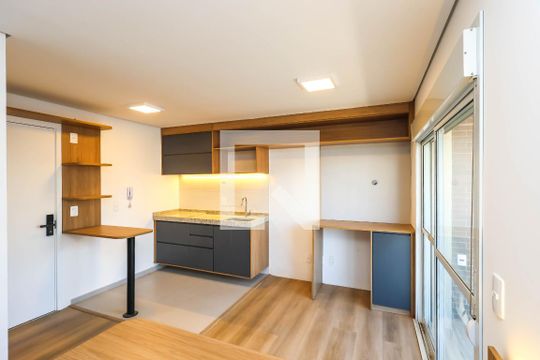 Quarto e Cozinha de kitnet/studio para alugar com 1 quarto, 29m² em Vila Dom Pedro I, São Paulo