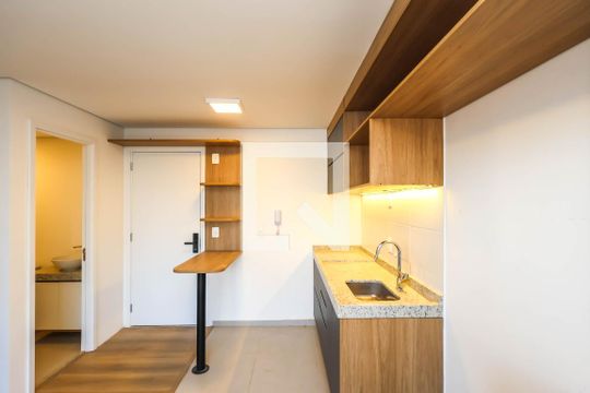 Quarto e Cozinha de kitnet/studio para alugar com 1 quarto, 29m² em Vila Dom Pedro I, São Paulo
