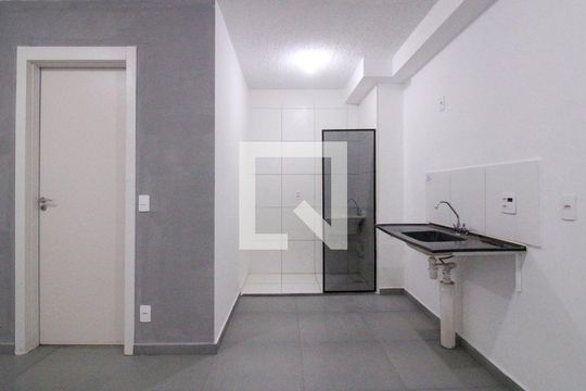 Apartamento à venda com 2 quartos, 42m² em Cidade São Mateus, São Paulo