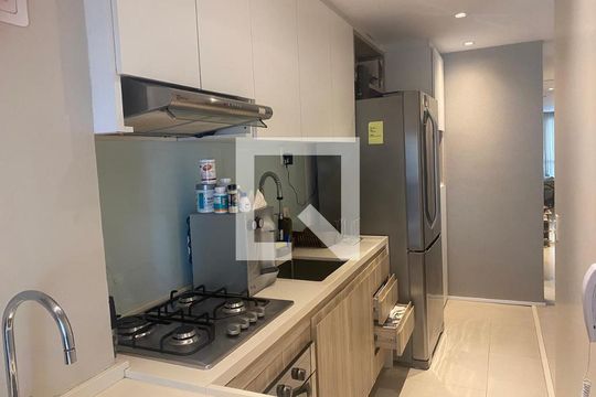 Cozinha de apartamento para alugar com 2 quartos, 81m² em Botafogo, Rio de Janeiro