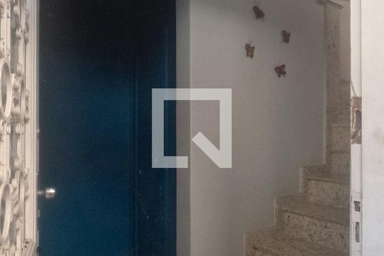 Entrada da Casa de casa para alugar com 2 quartos, 110m² em Gonzaga, Santos