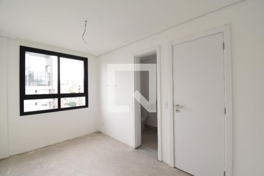Suíte de apartamento à venda com 3 quartos, 215m² em Juvevê, Curitiba