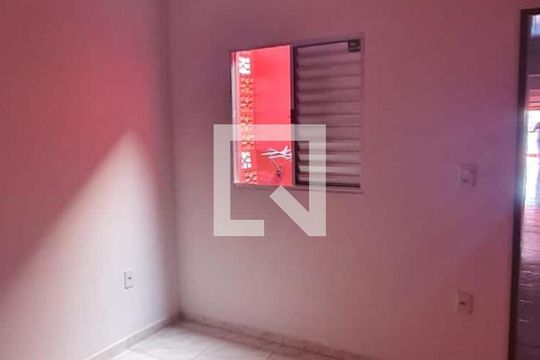 Casa à venda com 4 quartos, 120m² em Jardim Santa Adelia, São Paulo