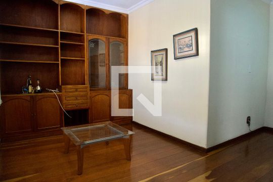 Sala de apartamento para alugar com 3 quartos, 67m² em Alto Barroca, Belo Horizonte