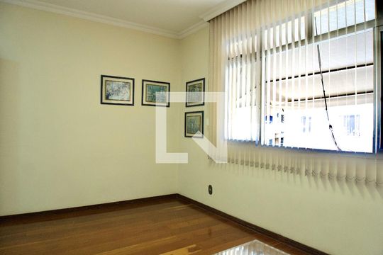 Sala de apartamento para alugar com 3 quartos, 67m² em Alto Barroca, Belo Horizonte