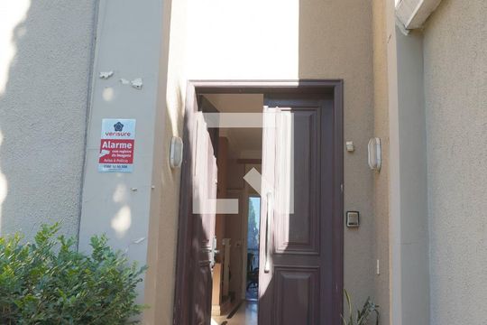 Entrada de casa de condomínio para alugar com 4 quartos, 450m² em Parque Sinai, Santana de Parnaíba