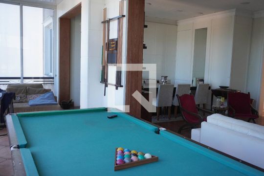 Varanda de casa de condomínio para alugar com 4 quartos, 450m² em Parque Sinai, Santana de Parnaíba