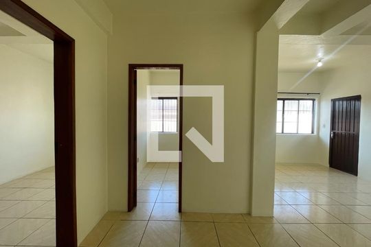Corredor de apartamento para alugar com 2 quartos, 75m² em Dihel, Sapucaia do Sul