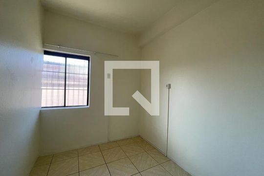 Quarto de apartamento para alugar com 2 quartos, 75m² em Dihel, Sapucaia do Sul