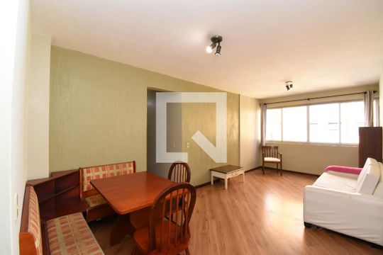 Sala de apartamento para alugar com 3 quartos, 161m² em Centro, Curitiba