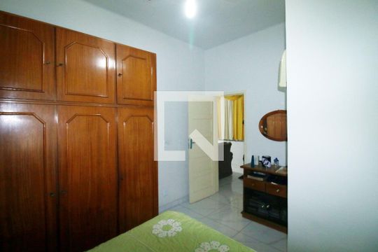 Quarto 1 de casa à venda com 3 quartos, 300m² em Vila Kosmos, Rio de Janeiro