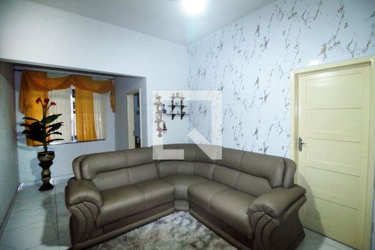 Casa à venda com 3 quartos, 300m² em Vila Kosmos, Rio de Janeiro