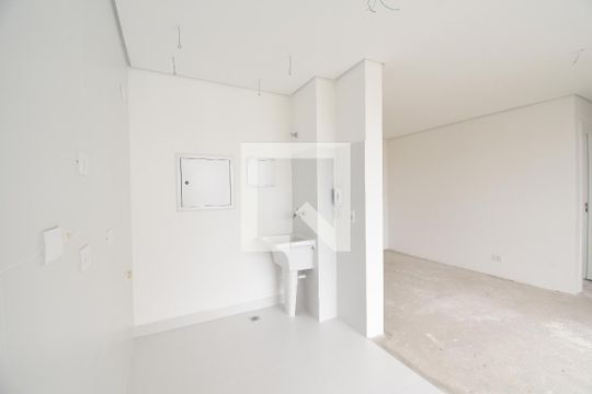Sala e Cozinha de apartamento à venda com 2 quartos, 84m² em Juvevê, Curitiba