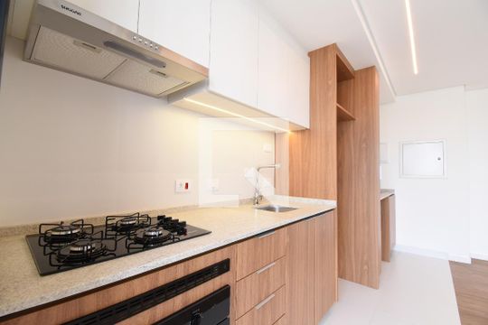 Sala e Cozinha de apartamento à venda com 3 quartos, 80m² em Juvevê, Curitiba