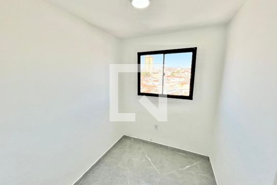 Quarto 1 de apartamento para alugar com 2 quartos, 37m² em Jardim Cachoeira, São Paulo