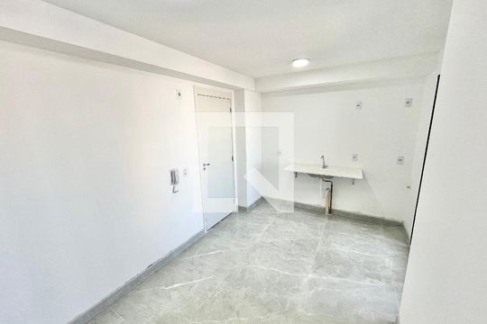 Sala/Cozinha de apartamento para alugar com 2 quartos, 37m² em Jardim Cachoeira, São Paulo