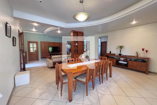Sala de casa de condomínio à venda com 4 quartos, 960m² em Barra da Tijuca, Rio de Janeiro
