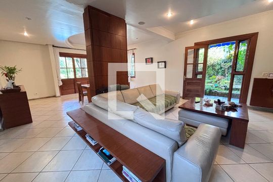Sala de casa de condomínio à venda com 4 quartos, 960m² em Barra da Tijuca, Rio de Janeiro