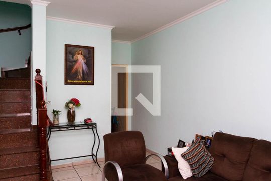 Sala de casa à venda com 3 quartos, 120m² em Cidade São Mateus, São Paulo
