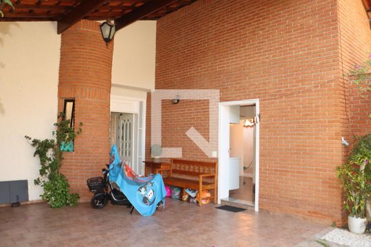 Casa de Condomínio para alugar com 3 quartos, 400m² em Jardim Sao Paulo Ii, Cotia