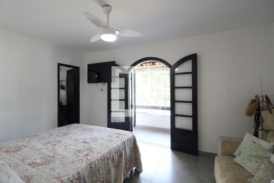 Quarto 3 de casa à venda com 3 quartos, 251m² em Curicica, Rio de Janeiro