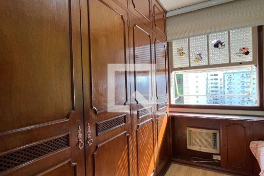 Quarto 1 de apartamento para alugar com 3 quartos, 170m² em Boqueirão, Santos