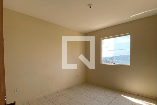 Quarto  de apartamento para alugar com 2 quartos, 50m² em Vila Santa Rita, Belo Horizonte