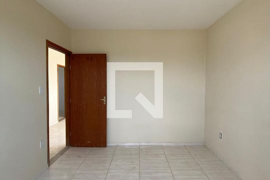 Quarto de apartamento para alugar com 2 quartos, 44m² em Vila Santa Rita, Belo Horizonte
