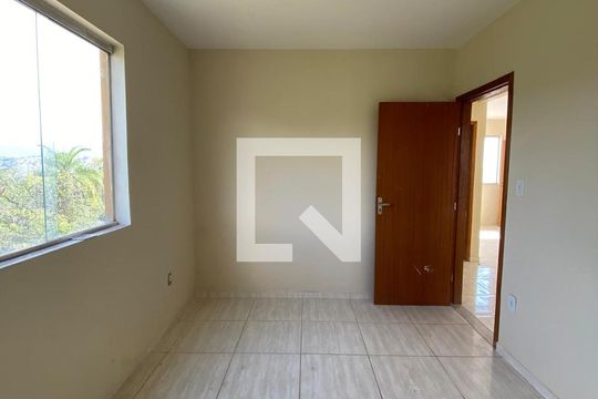 Quarto 2 de apartamento para alugar com 2 quartos, 44m² em Vila Santa Rita, Belo Horizonte