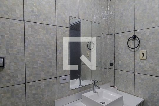 Banheiro social casa  de casa à venda com 4 quartos, 143m² em Jardim Petroni, São Bernardo do Campo